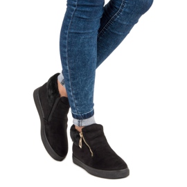 Sport Mustat tennarit nilkan yläpuolella 2