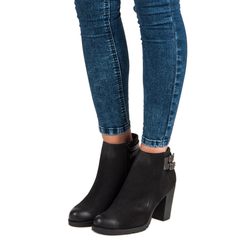 Show It Klassiset saappaat postauksessa musta 1