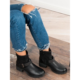 Lämpimiä mustia työntekijöitä musta 2