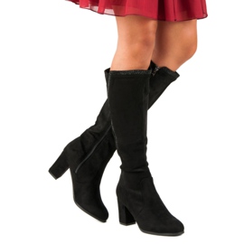 Mustat mokkanahkakengät 2 Mustat mokkanahkakengät 2