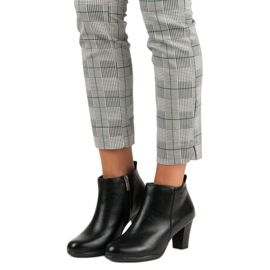 Tyylikkäät saappaat VINCEZA-tolppassa musta 1