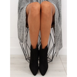 Mustat F183 Mustat saappaat neulalla 1