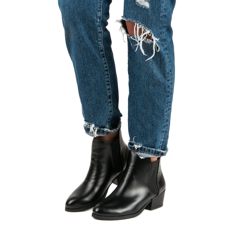 Corina Mustat Chelsea-saappaat korkokengillä 1