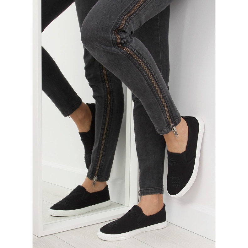 Slip-on mustat tennarit BL126P Musta 1