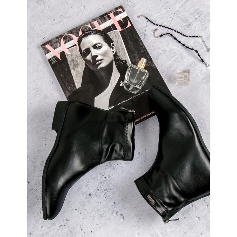 Mustat nilkkurit vetoketjulla 1