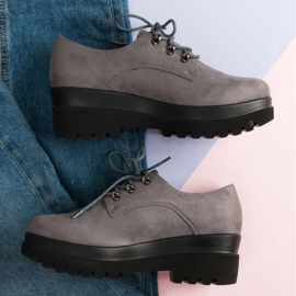 Harmaat mokkakengät 1