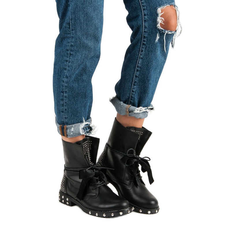 Lucky Shoes Kivisaappaat töissä musta 1