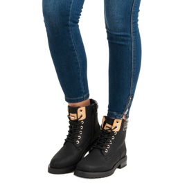 Juliet Mustat ankkurit 1