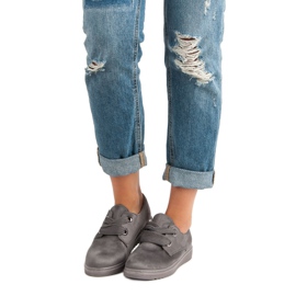 Mokkanahkaiset lenkkarit harmaa 1 Mokkanahkaiset lenkkarit harmaa 1