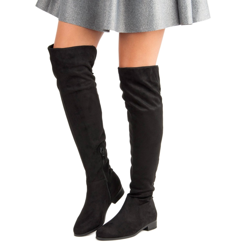 Mustat muskettisoturit 1