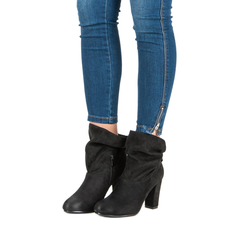 Mokkanahka VINCEZA -pylväässä musta 1