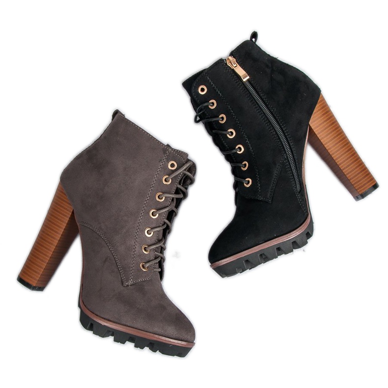 Mustat sidotut nilkkurit 2 Mustat sidotut nilkkurit 2