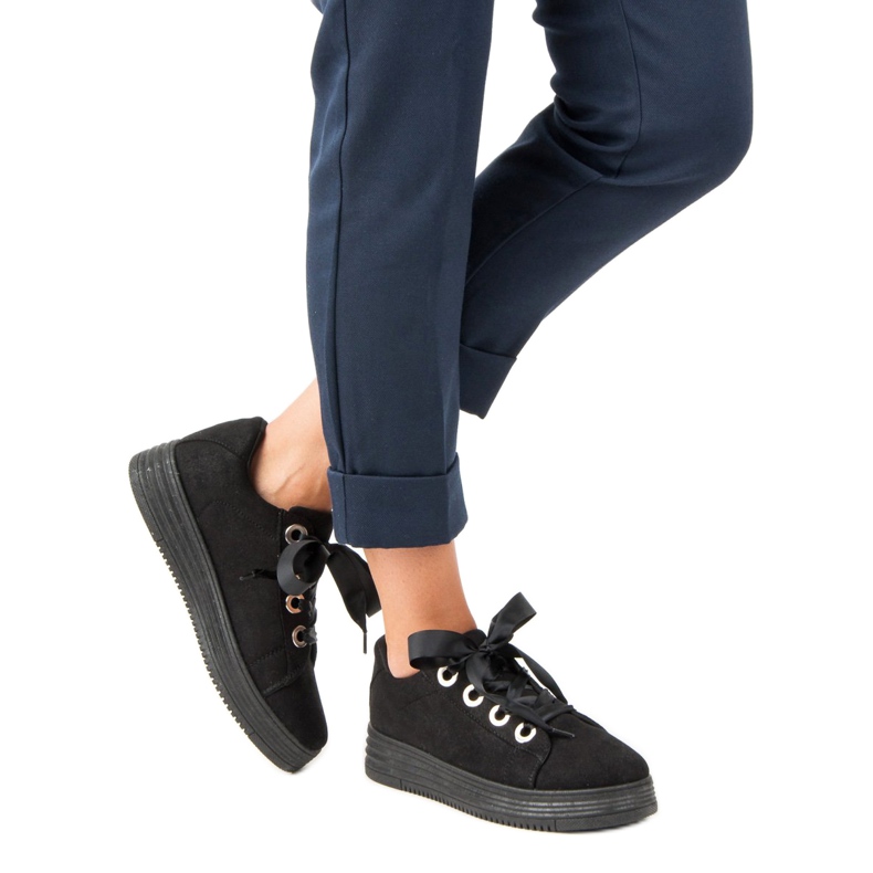 Mustat mokkanahkaiset lenkkarit 2