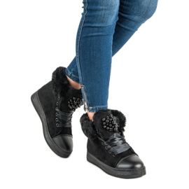 Tyylikkäät lenkkarit eristyksellä musta 1