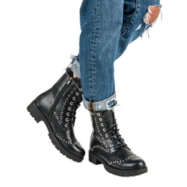 Kalliotyöntekijät eristyksellä musta 1