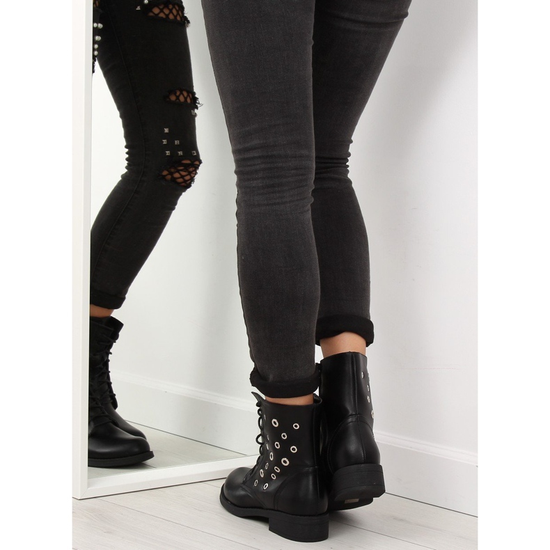 Boots workery edessä pe130p musta 1