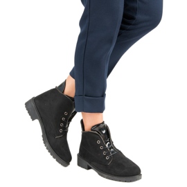 Balada Mustat sidotut saappaat 2 Balada Mustat sidotut saappaat 2