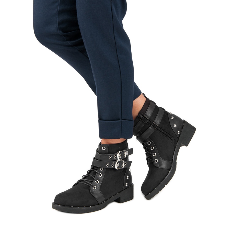 Clowse Muodikkaat työpaidat musta 2