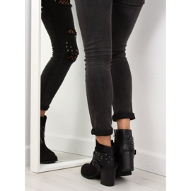 Saappaat vakaalla kantapäällä musta G-36 Black 2