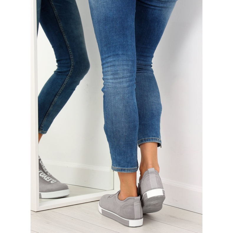 Harmaa Naisten harmaat lenkkarit X-9707 Harmaa 1