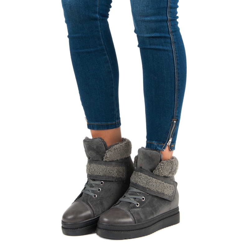 Lämpimät harmaat saappaat 1