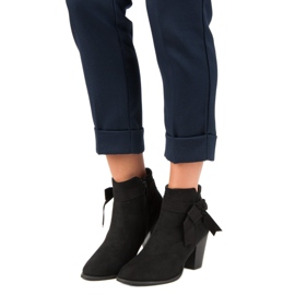 SDS Tangossa mustat nilkkurit 1