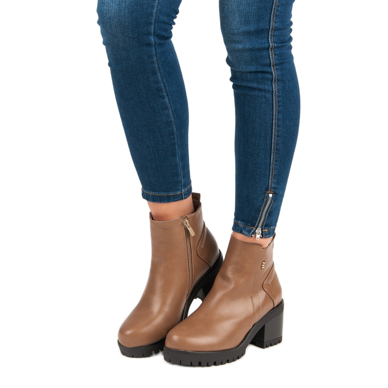 Ruskeat korkokengät 2