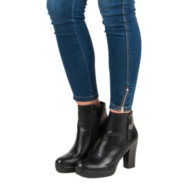 Klassiset saappaat vinceza -postissa musta 1