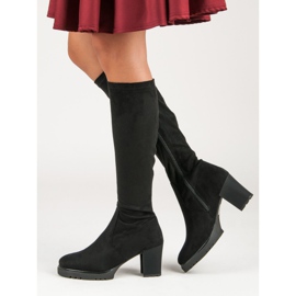 Mustat mokkanahkakengät 1