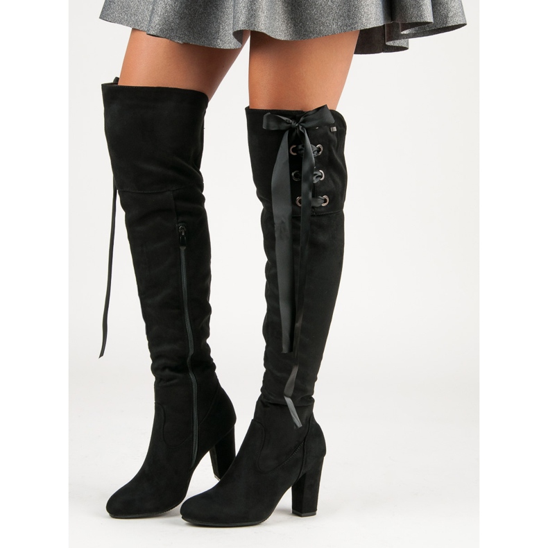 R'S Mustaa muskettisoturia 2