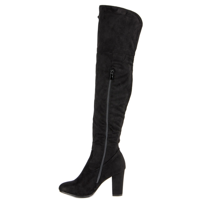 R'S Mustaa muskettisoturia 1