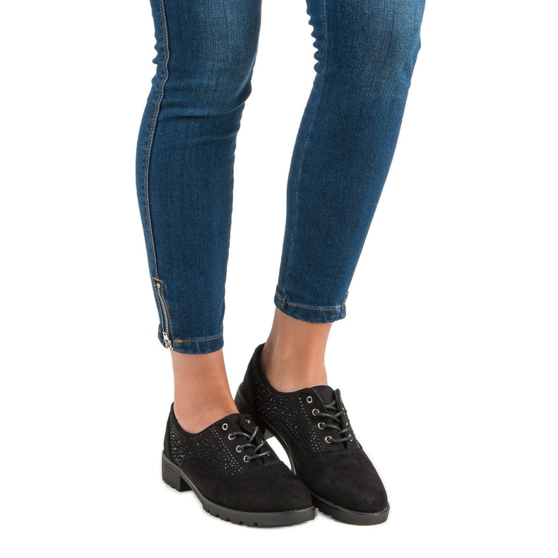 Mustat mokkanahkaiset kengät 1