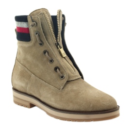 Tommy Hilfiger West 9B 102 ruskea 1
