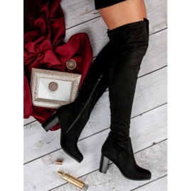 Seastar Mustat saappaat postauksessa 1