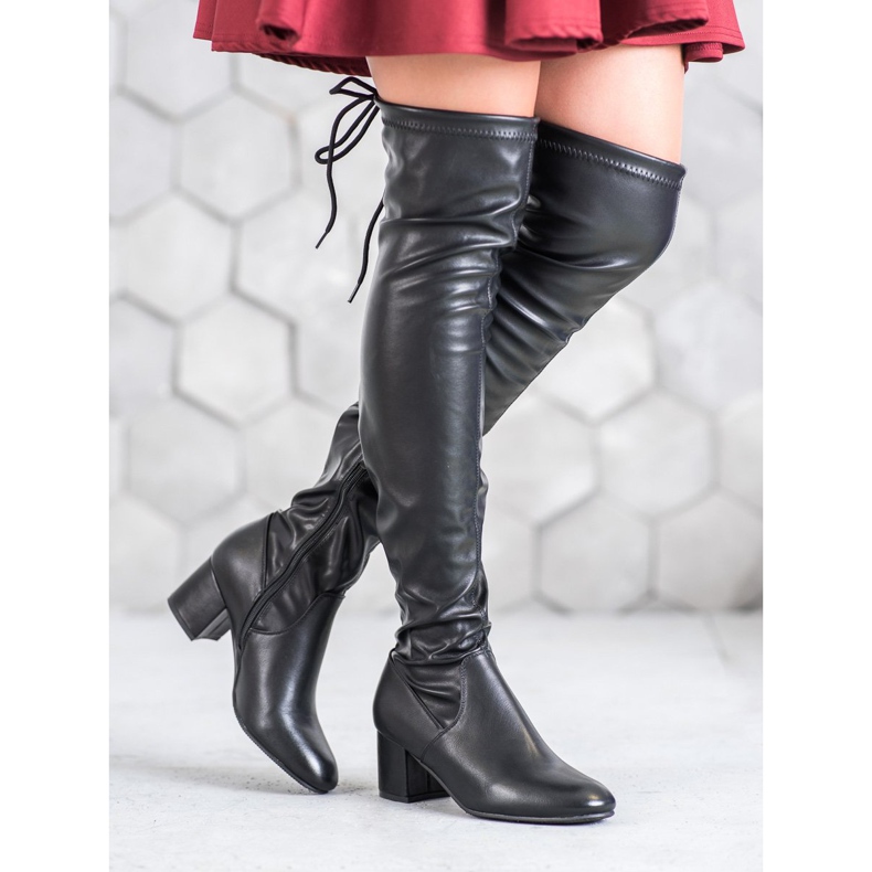 Seastar Mustat muskettisoturit 1