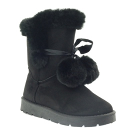 Musta Emusy Mukluki pompomilla 1