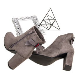 Ideal Shoes Tyylikkäät harmaat saappaat 1