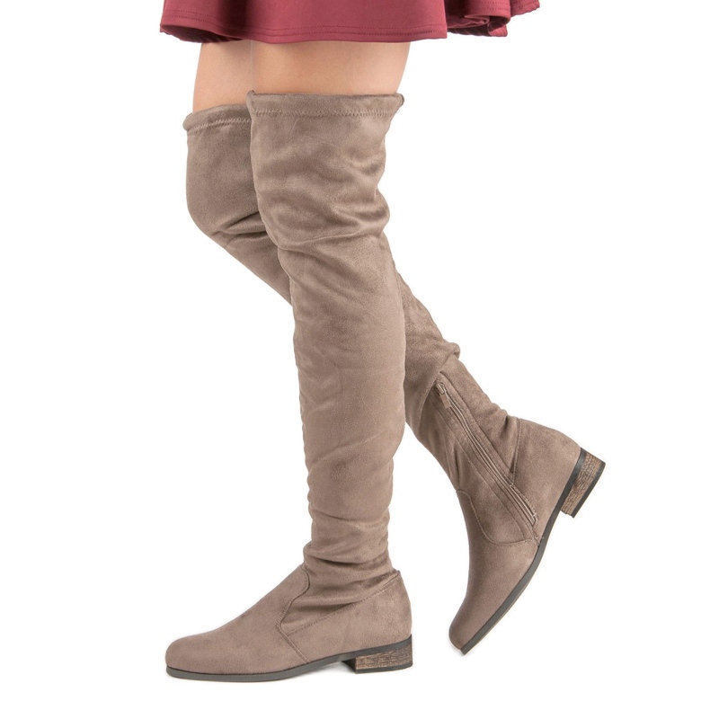 Beige muskettisoturit 1