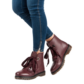 Kayla Nauhatyöntekijät punainen 1