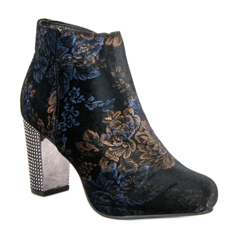 Tyylikkäät saappaat postauksessa monivärinen 2