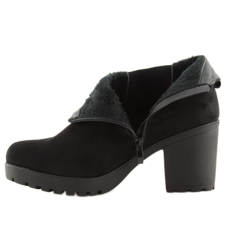 Mustat saappaat leveillä korkoilla E5106 Musta 2
