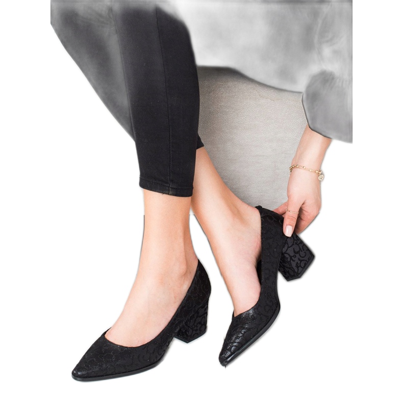 Kylie Tyylikkäät mustat pumput 1