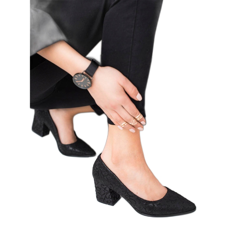 Kylie Tyylikkäät mustat pumput 2