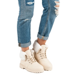 Beige pyyhkäisijät turkista 2