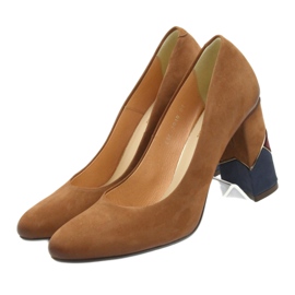 Espinto -muodolliset pumput punaiset pumput koristeellisessa pylväässä ruskea 4