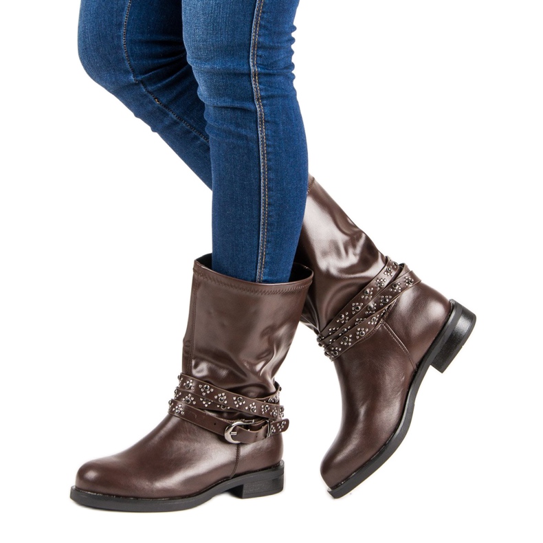 Small Swan Ruskeat työntekijät 2