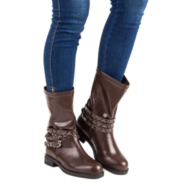 Small Swan Ruskeat työntekijät 1