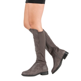 Harmaat muskettisoturit 1