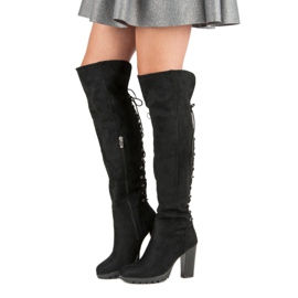 Cm Paris Mokkanaappaat pylväässä musta 2