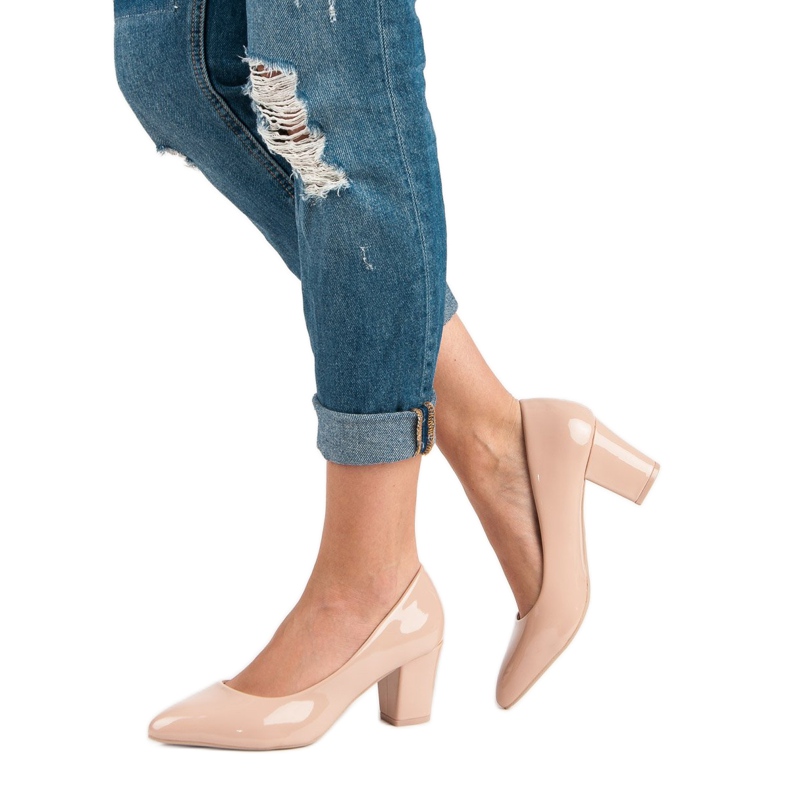 Klassiset lakatut pumput ruskea 2